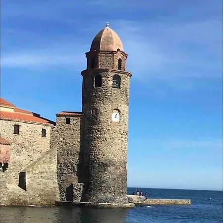 Coquet *